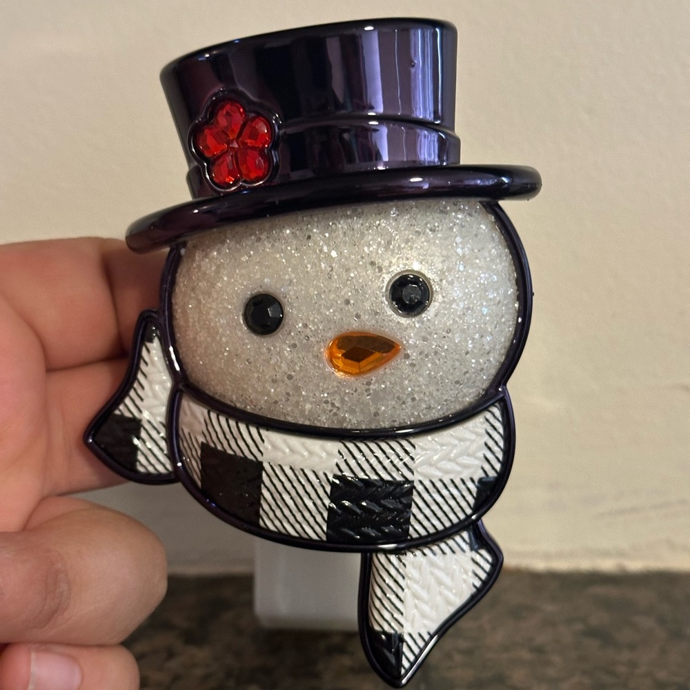 Bath and Body Works Snowman wallflower fragrance Diffuser Nightlight Christmas